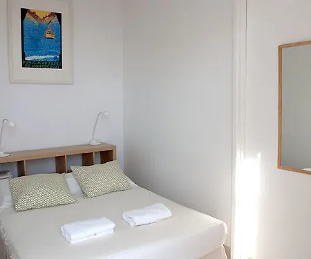 Bed And Barcelona